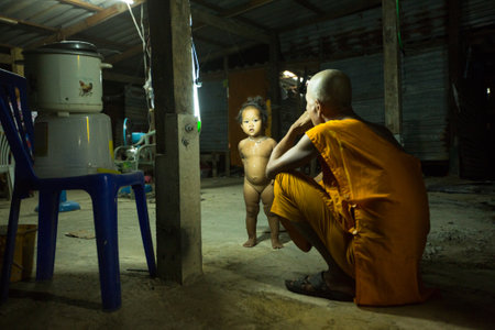 KOH CHANG, THAILAND - FEBRARY 25: Unidentified buddhist monk during the celebration Buddhist festival Chotrul Duchen, Febrary 25, 2013 on Koh Chang, Thailand.
のeditorial素材