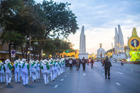 BANGKOK, THAILAND - DEC 5, 2014: Unidentified participants in the celebration of the 87th birthday of Thailand King Bhumibol Adulyadej, is also known as Rama IX, ninth monarch of the Chakri Dynasty.のeditorial素材