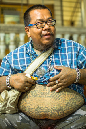 WAT BANG PHRA, THAILAND - MAR 18, 2016: Unidentified participant Wai Kroo (Luang Por Phern) Master Day Ceremony at Bang Pra monastery, about 50 km west of Bangkok.のeditorial素材