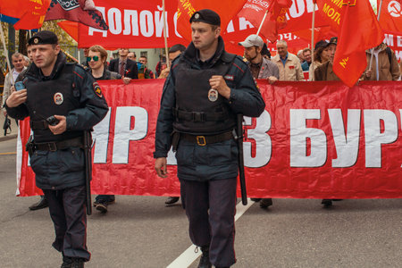 MOSCOW - MAY 1, 2016: National Bolsheviks, together with Communist party supporters take part in a rally marking the May Day.のeditorial素材
