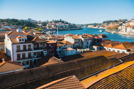 View Douro river at old downtown of Porto from Vila Nova de Gaia, Portugal.
の写真素材