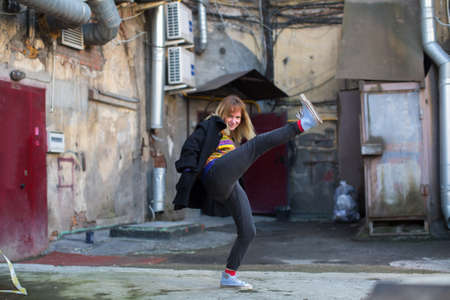 Young girl in the St. Petersburg courtyards photo session.の写真素材