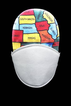 Health mask depicting global pandemic breakout in the USの写真素材