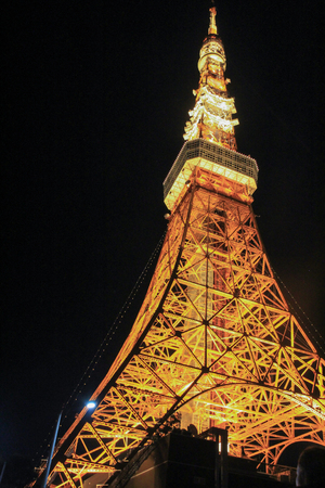 View of the Tokyo Tower with dark sky background. Tokyo, Japan, 01/02/2013. Sights of Tokyo.のeditorial素材