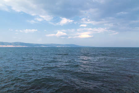 sea ââwaves sky clouds dayの写真素材