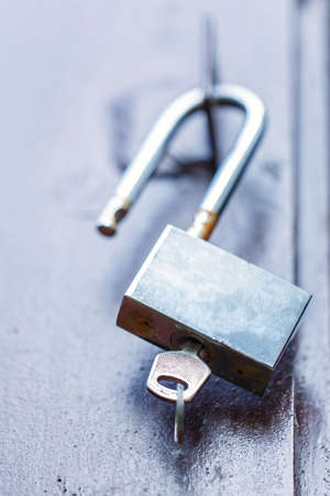 padlock key open old rustyの写真素材