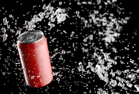 Blank red can with water splashes isolated on black background. 3d renderの写真素材