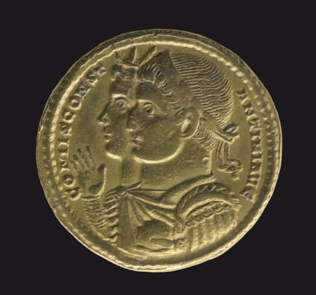 Roman Empire Gold coin - Constantine the Great - 
Jugate busts Sol, radiate, and Constantine, laureateの写真素材