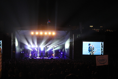 NOVOSIBISRK - AUG 22, 2015: Lenovo vibe fest: Extreme sports, music and technics festival in Novosibirsk, Russiaのeditorial素材