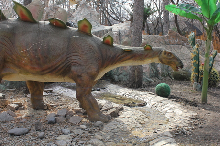 NOVOSIBIRSK, RUSSIA - APR 16: Realistic model of dinosaur  at Dinopark in Zoo on Apr 16, 2016 in Novosibirskのeditorial素材