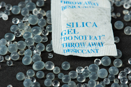 close up of silica gel lay on black backgroundの写真素材