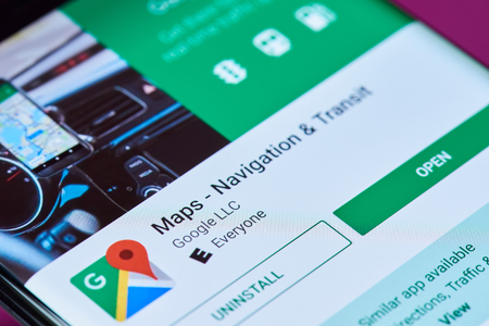 New york, USA - June 10, 2018: Google maps application on android smartphone screen close up viewのeditorial素材