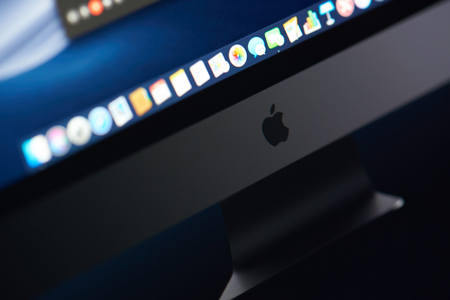 New york, USA - october 23, 2018: Imac on new macOS Mojave close up viewのeditorial素材