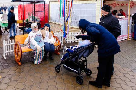 Minsk, Belarus, 02.02.2018: The celebration of Shrovetide in Russia, danceのeditorial素材
