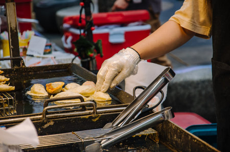 Chef prepares national food on Seoul street