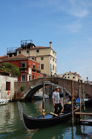          gandoler gondola on the canals in Venice                      のeditorial素材