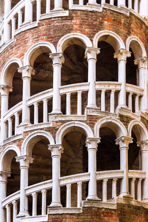 Palazzo Contarini del Bovolo in Veniceのeditorial素材