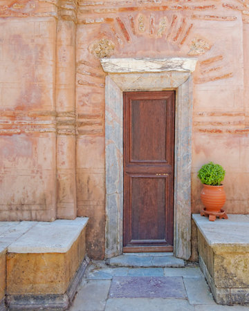 door and flowerpot