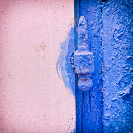 blue white background, grunge door hinge detailの写真素材