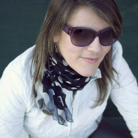 Woman with sunglasses