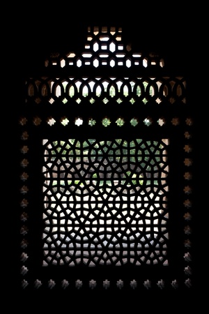Marble carved screen window at Marble carved screen window at Isa Khan's Tomb. Humayun's Tomb complex, Delhi, Indiaの写真素材
