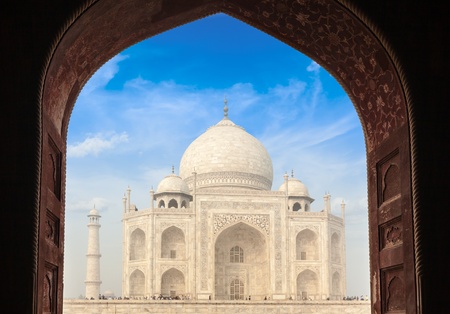 Taj Mahal through arch, Indian Symbol - India travel background. Agra, Uttar Pradesh, Indiaの写真素材