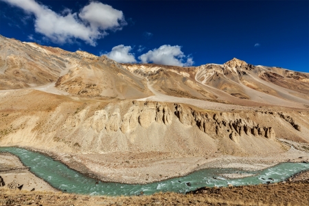 Himalayan landscape in Himalayas along Manali-Leh road. Himachal Pradesh, Indiaの写真素材