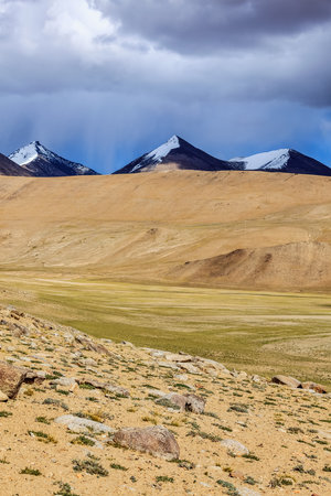 Himalayan landscape near Kyagar Tso lake, Ladakh, Indiaの写真素材