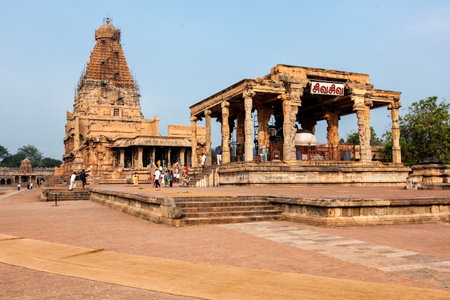 Tanjore, India - March 26, 2011: People visit famous Brihadishwarar Temple in Thanjavur, Tamil Nadu, India one of Great Living Chola Temples UNESCO World Heritage Site and importang religious siteのeditorial素材