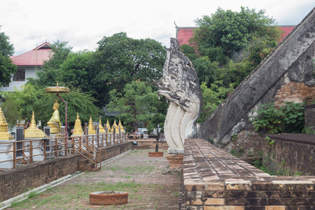 dragon sculpture in chiang mai temple