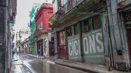 rain in calle de la habana viejaのeditorial素材