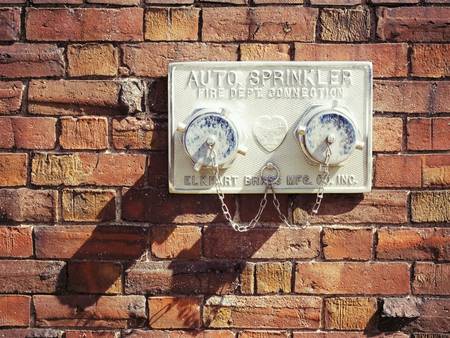 Auto water sprinkler in Bostonの素材