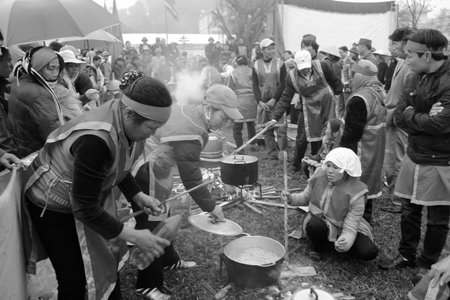 HAI DUONG, VIETNAM, February, 21: People exam to making bean cake at Cao festival on February, 21, 2014 in Hai Duong, Vietnam. のeditorial素材