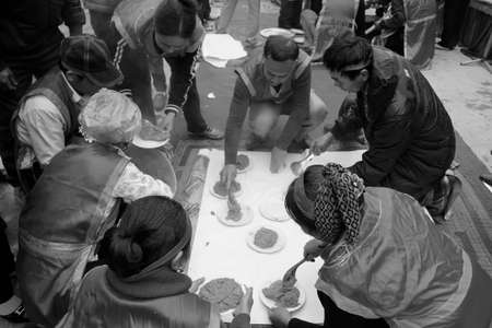 HAI DUONG, VIETNAM, February, 21: People exam to making bean cake at Cao festival on February, 21, 2014 in Hai Duong, Vietnam. のeditorial素材