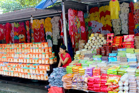 HAI DUONG, VIETNAM, SEPTEMBER, 6: People selling good on September, 6, 2014 in Hai Duong, Vietnamのeditorial素材