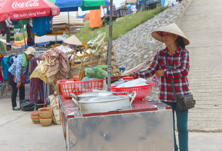 HAI DUONG, VIETNAM, SEPTEMBER, 8: People selling good on September, 8, 2014 in Hai Duong, Vietnamのeditorial素材