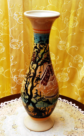 beautiful focus a vase image on the white tableの写真素材