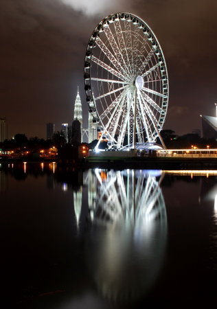 ferris wheel-eyes on malaysiaの写真素材