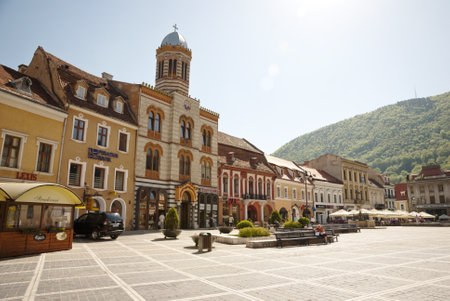 BRASOV, ROMANIA - MAY 3: Main square, piata Sfatului in city of Brasov, Romania on May 3, 2013.のeditorial素材