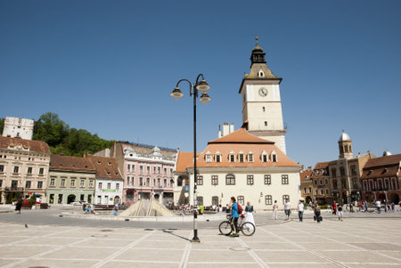 BRASOV, ROMANIA - MAY 3: Main square, piata Sfatului in city of Brasov, Romania on May 3, 2013.のeditorial素材