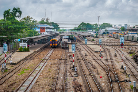 View over the platforms and train at Phatthalung train station, Thailandのeditorial素材