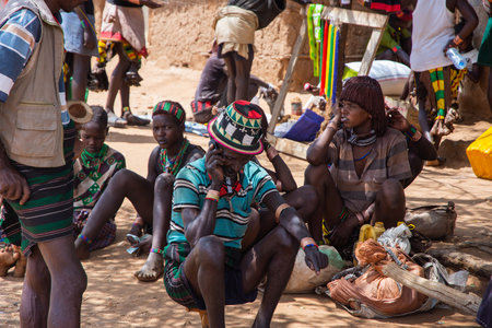 Turmi, Ethiopia - Nov 2018: Local market of Hamer tribe in Turmi selling various food. Omo valleyのeditorial素材