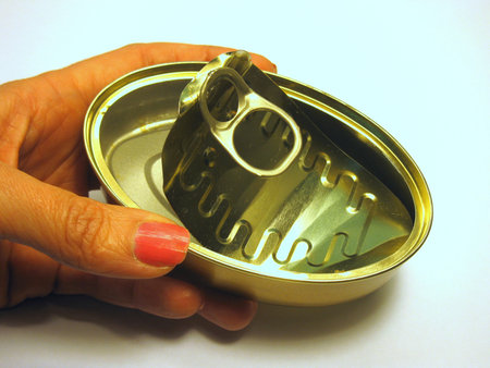 Oval can
