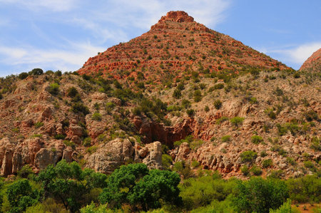 red cliffs and rock formations at sedona arizonaの写真素材