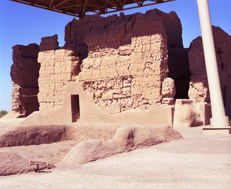 Casa Grande National Monument of the Hohokam Indians in Arizona USA - 34 megapixel image shot on film - as scanned edge cropping and spotting only. Film grain apparent at this large sizeのeditorial素材