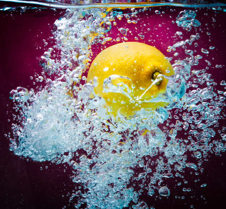 Lemon Splashing on the Watterの写真素材