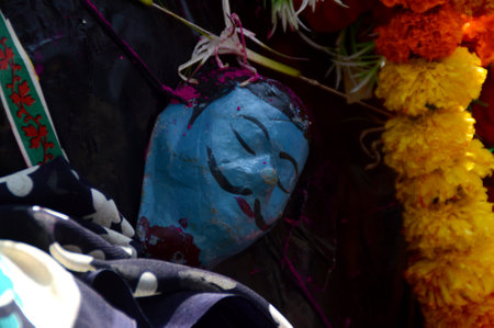 NAGPUR, MAHARASHTRA, INDIA- 6 SEPTEMBER 2013: The crowd of unidentified people celebrating the Marbat festival to protect the city from evil spirits. The statues procession of evil forces on the street.のeditorial素材