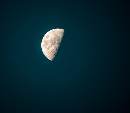 Half Moon