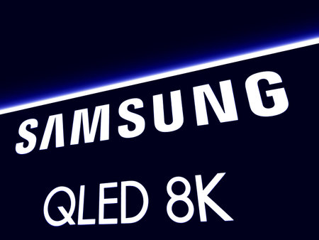 Samsung QLED 8k, contrasted logotype from Expo