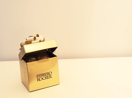2021: the Ferrero Rocher sweets in the gift box are on white background